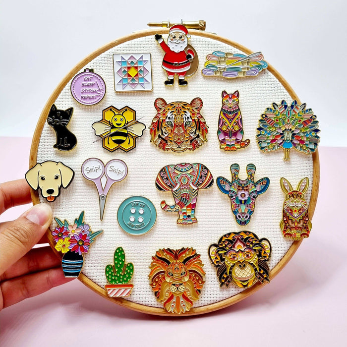 Needle & Thread Needle Minder for Cross Stitch & Embroidery
