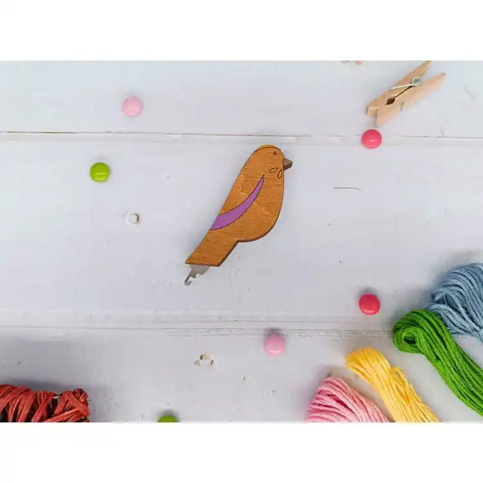 NEEDLE THREADER. BIRD PURPLE KF070/1-3