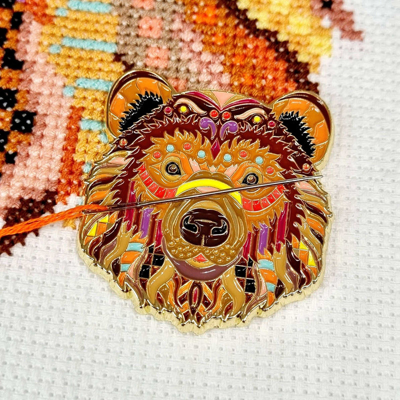 Mandala-Bär-Nadelhalter für Kreuzstich und Stickerei