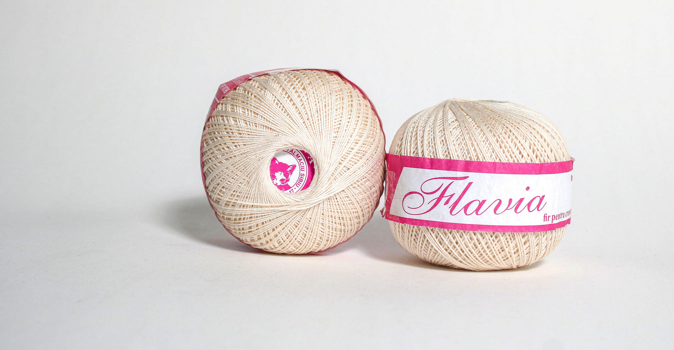 Knitting and Crochet Yarn - Ivory Cotton Yarn - Flavia (Nm 13/3), 100% Cotton Knitting and Crochet Yarn - HobbyJobby