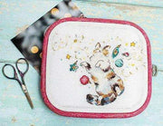 LetiStitch Cross Stitch Kit - L8812 Cat’s Happiness / Le bonheur du chat Cross Stitch Kits - HobbyJobby