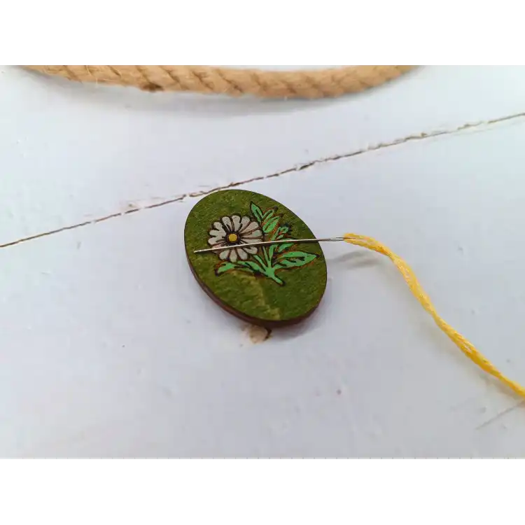 MAGNETIC NEEDLE HOLDER. FLOWERS KF059/205G