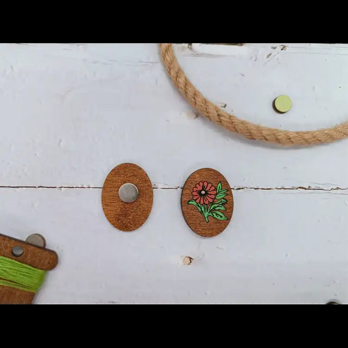 MAGNETIC NEEDLE HOLDER. FLOWERS KF059/205P