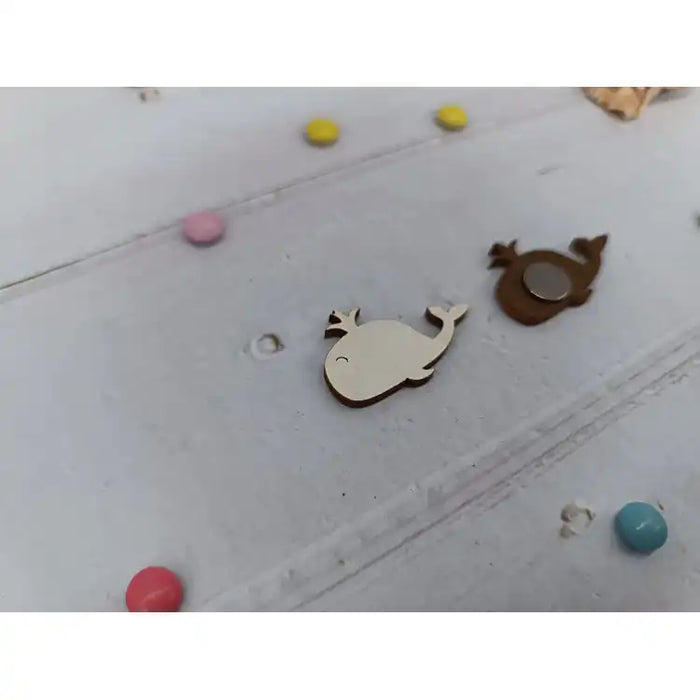 MAGNETIC NEEDLE HOLDER. WHALE. KF059/38