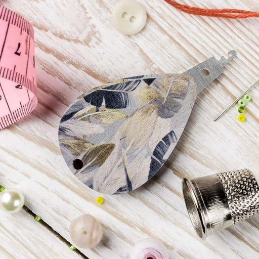 Needle Threader FLNT-019 Wonderland Crafts Needle Threaders - HobbyJobby