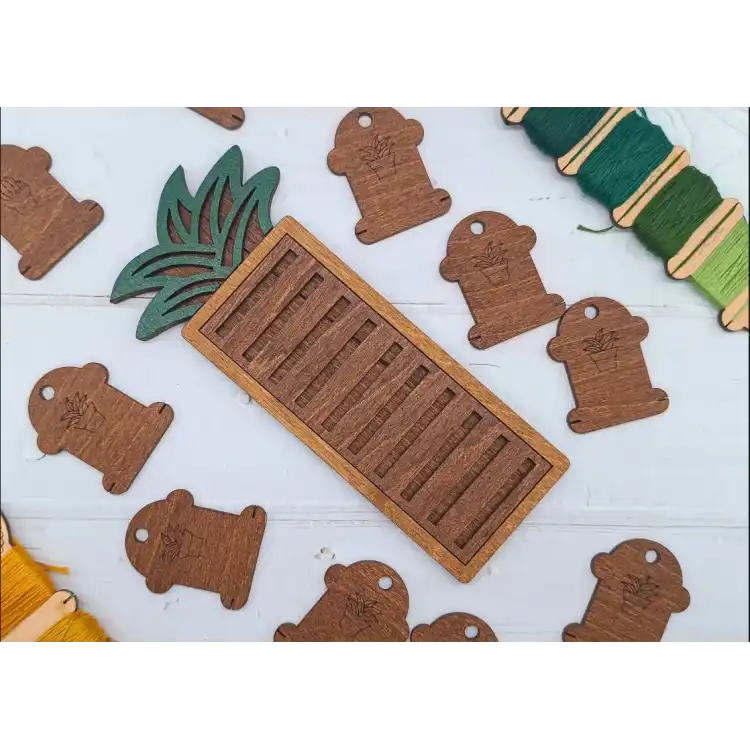 ORGANIZER WITH BOBBINS (10PCS). SUCCULENT KF016/3