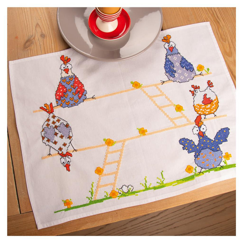 Placemat Kit Vervaco - Crazy chickens set of 2