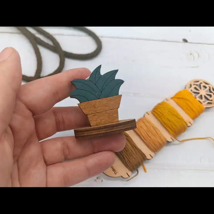 THREAD CUTTER. SUCCULENT KF050/2