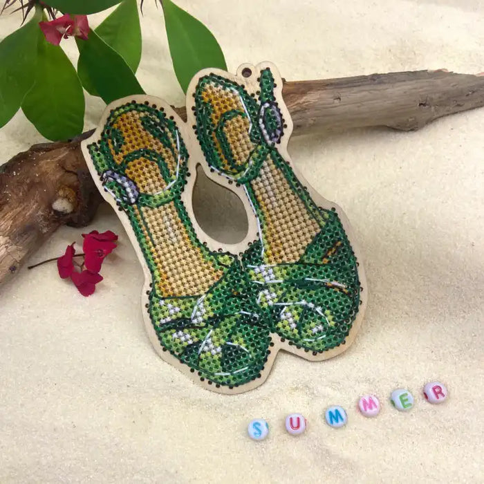 EMBROIDERY KIT GREEN SHOES KF022/141
