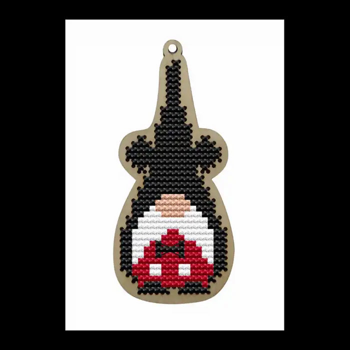 GNOME IN A SMOKING SUIT KF022/82