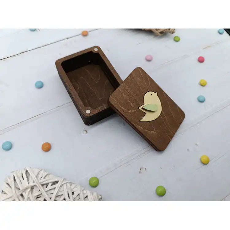 WOODEN BOX. LITTLE BIRD KF057/33
