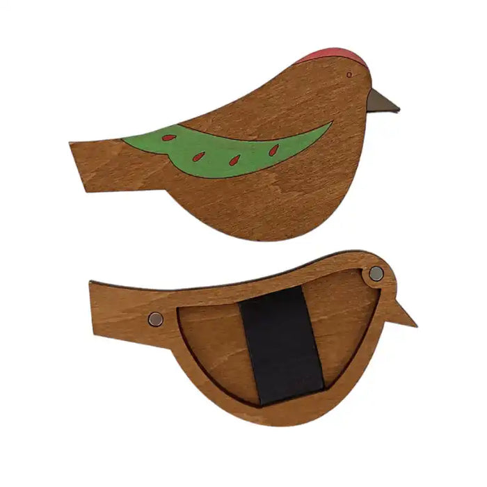 WOODEN NEEDLE CASE. BIRD GREEN KF056/110-2
