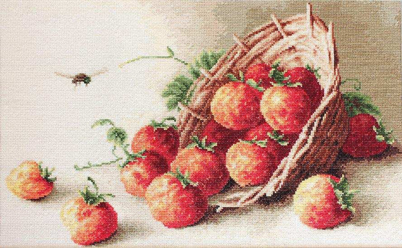 Petit Point Kit Luca-S - Basket of strawberries G497 Petit Point Kits - HobbyJobby