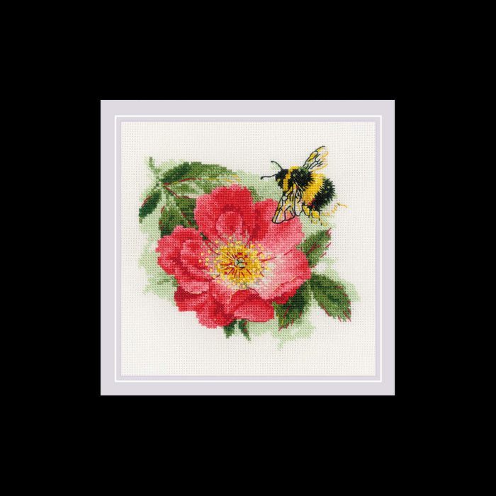 Cross Stitch Kit Riolis "Furry Bumblebee"